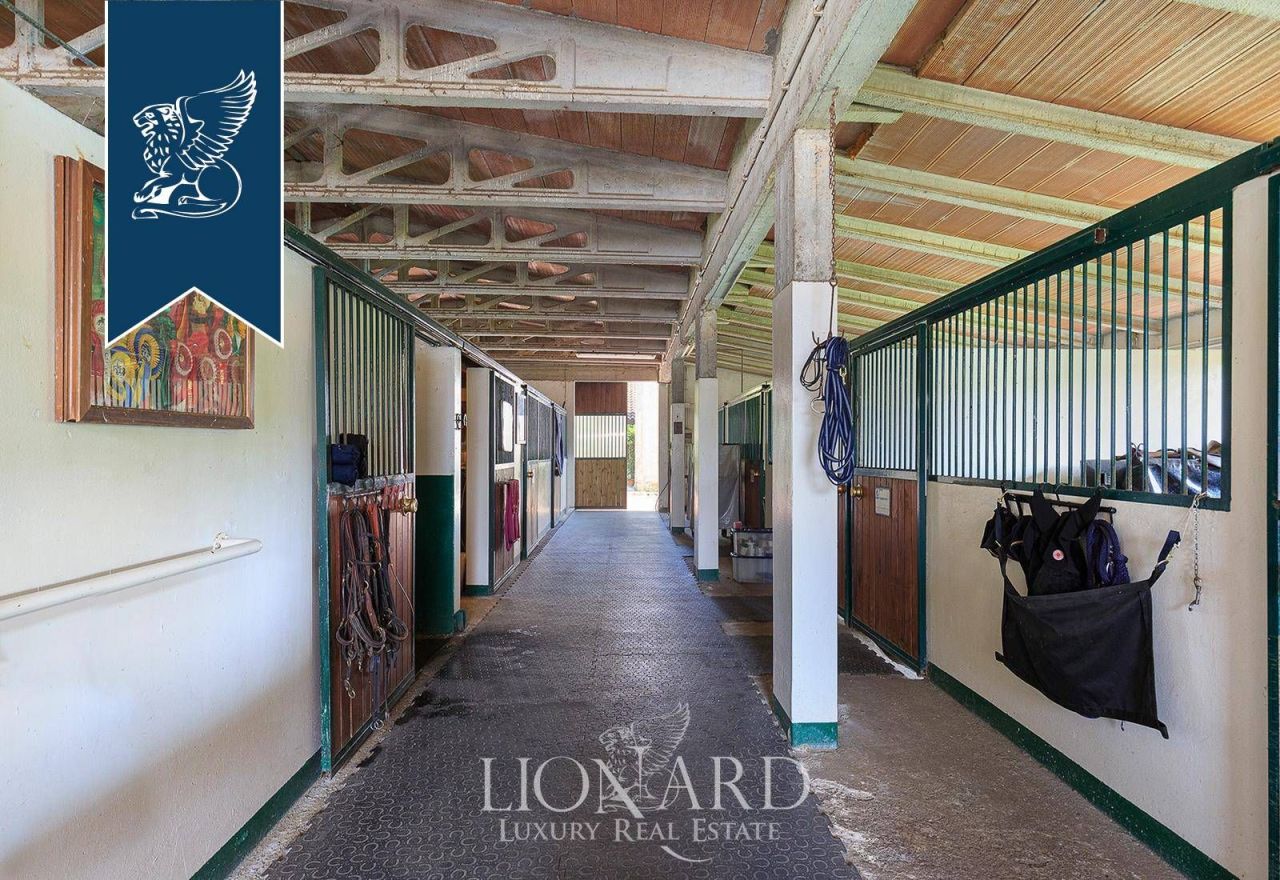 Ферма в Борго-Тичино, Италия, 800 м² - фото 18