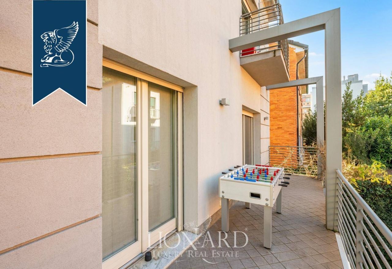 Вилла в Милане, Италия, 265 м² - фото 18