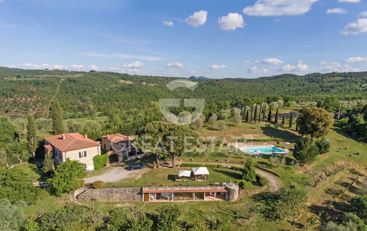 Дом Rapolano Terme, Италия, 464 м² - фото 1