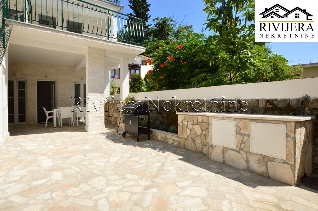 Дом в Херцег-Нови, Черногория, 194 м² - фото 2