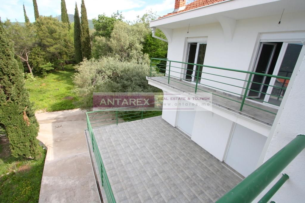 Вилла в Игало, Черногория, 331 м² - фото 4