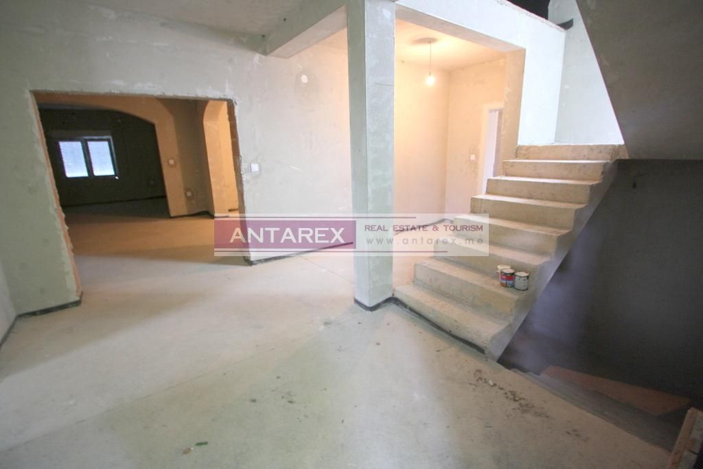 Вилла в Игало, Черногория, 331 м² - фото 11