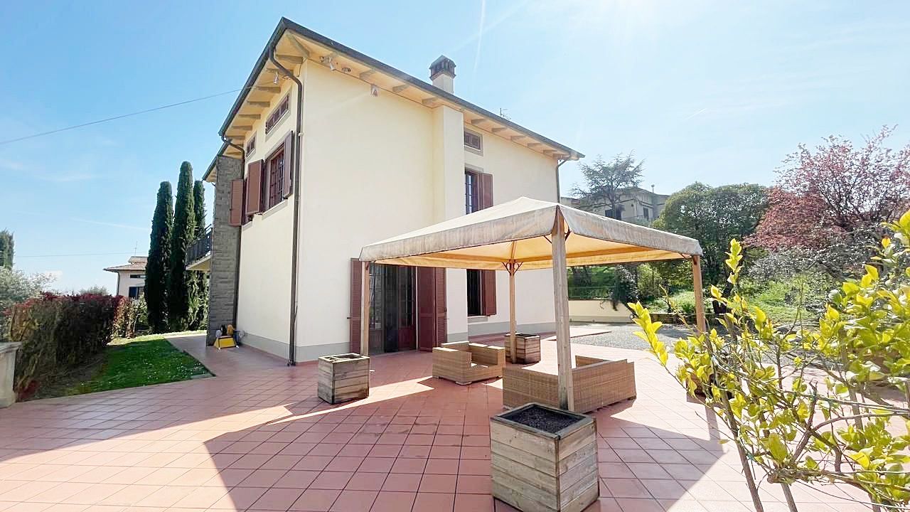 Дом в Пистое, Италия, 450 м² - фото 2