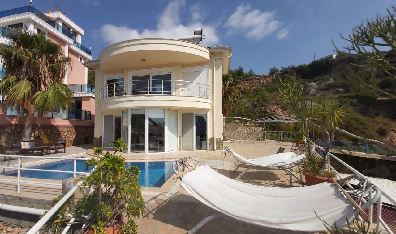 Вилла в Кестеле, Турция, 160 м² - фото 18