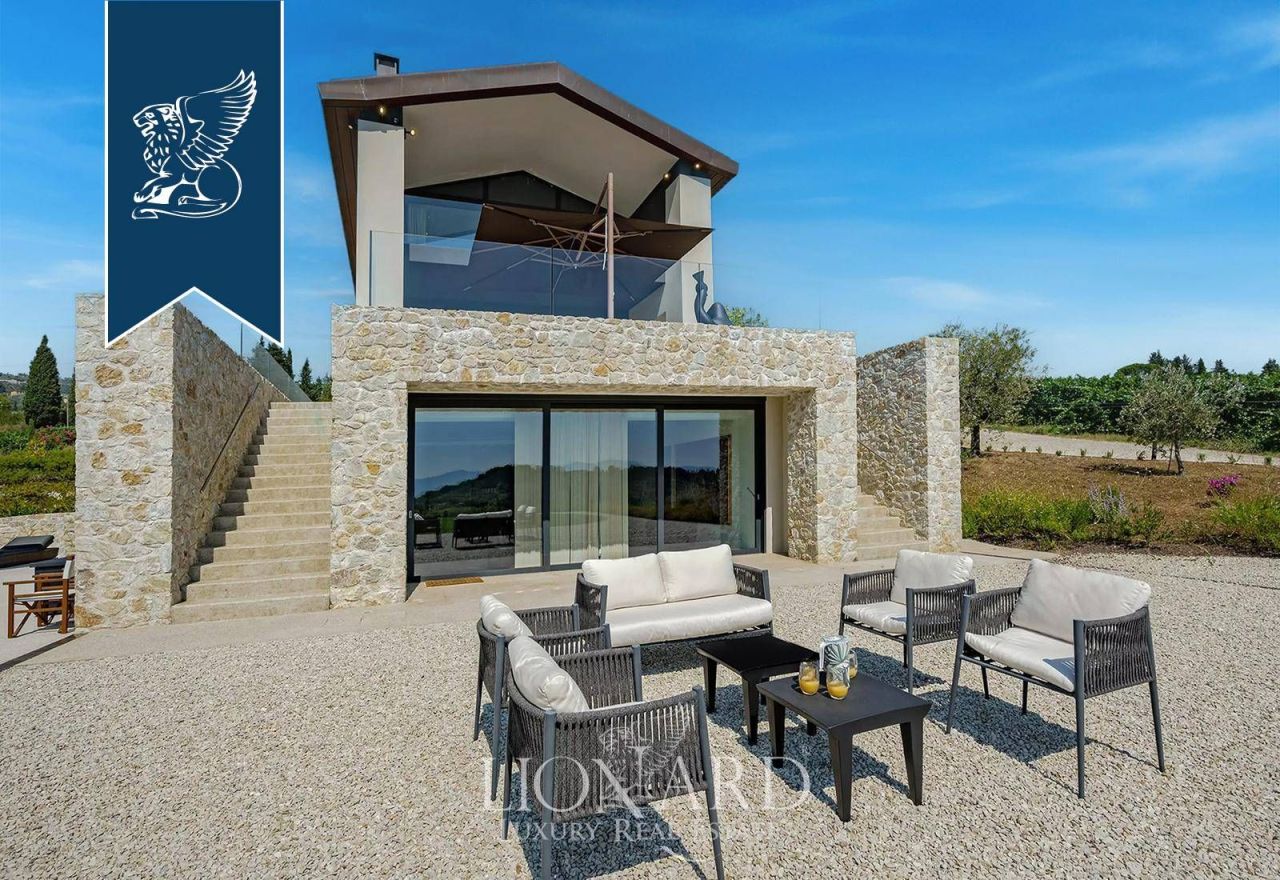 Вилла в Капаннори, Италия, 550 м² - фото 13