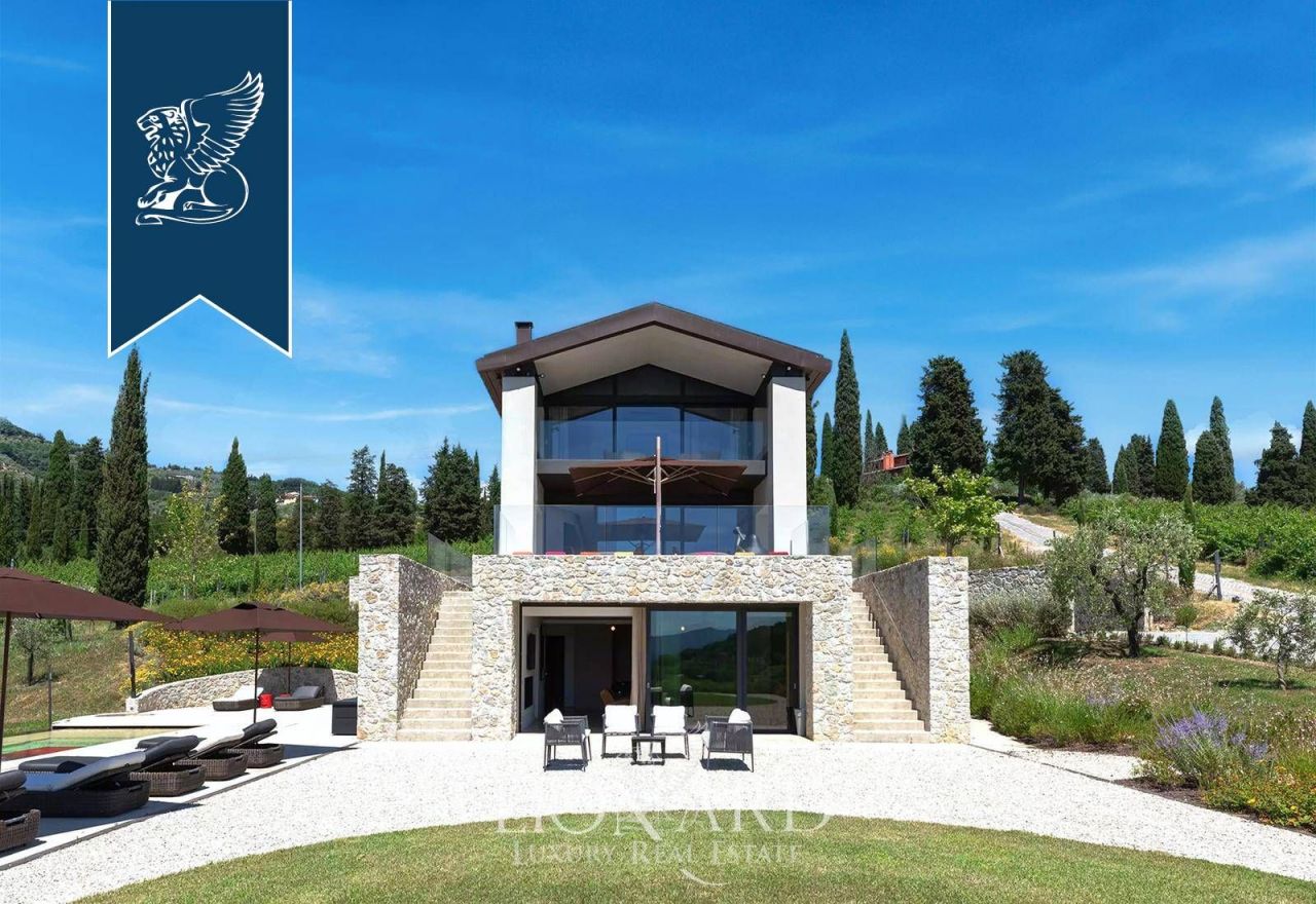 Вилла в Капаннори, Италия, 550 м² - фото 14