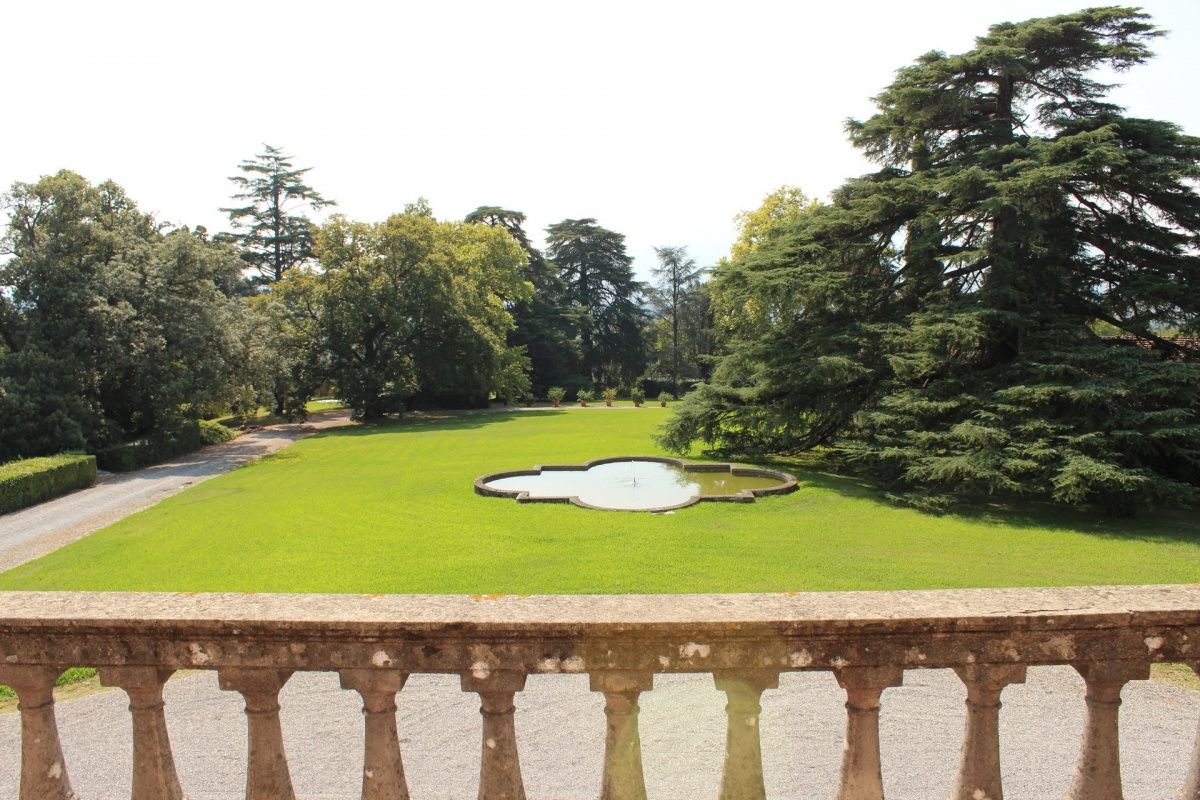 Отель, гостиница в Лукке, Италия, 1 350 м² - фото 2