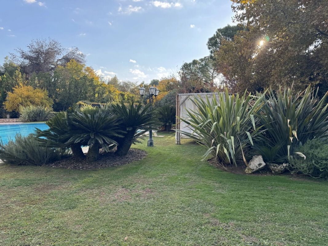 Дом в Афинах, Греция, 837 м² - фото 3