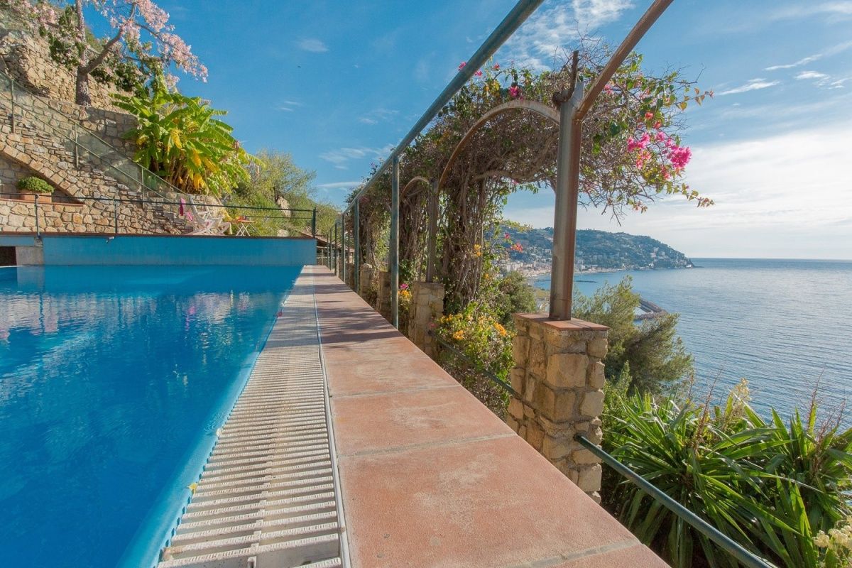 Дом в Бордигере, Италия - фото 4