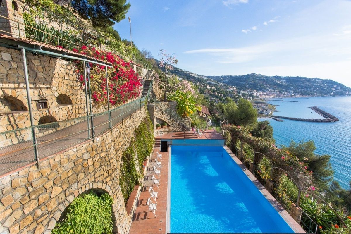 Дом в Бордигере, Италия - фото 6