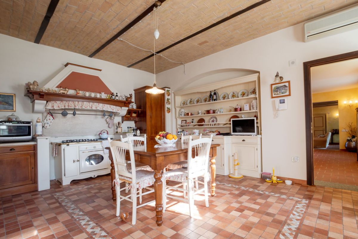 Дом в Асти, Италия, 700 м² - фото 11