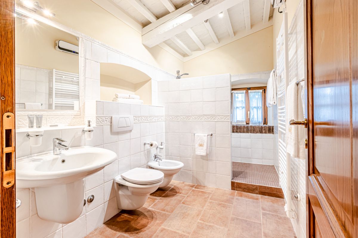 Поместье в Монтекатини-Валь-ди-Чечина, Италия, 581 м² - фото 13