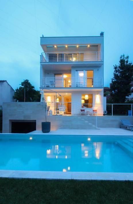 Вилла в Ровини, Хорватия, 250 м² - фото 1