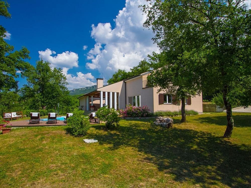 Вилла в Бузете, Хорватия, 285 м² - фото 1