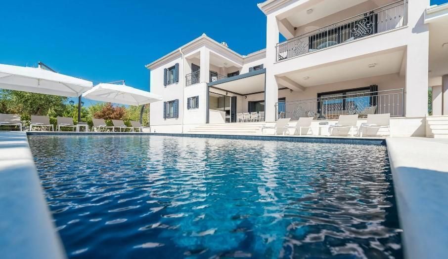 Вилла в Задаре, Хорватия, 425 м² - фото 1