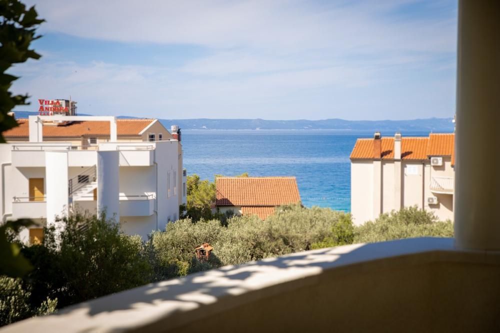 Отель, гостиница Tucepi, Хорватия, 1 141 м² - фото 1