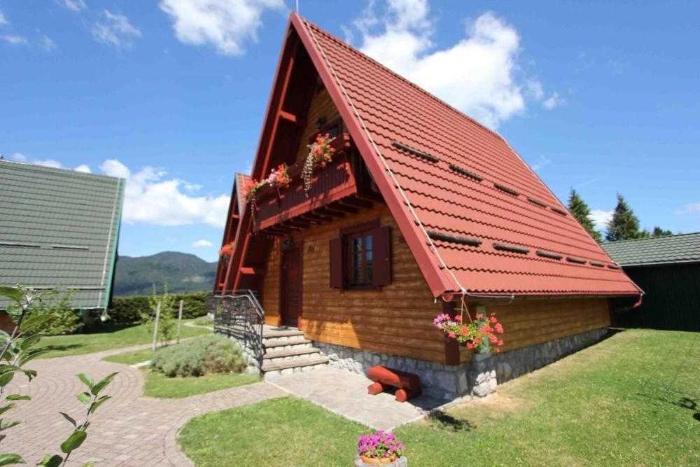 Отель, гостиница в Делнице, Хорватия, 1 894 м² - фото 1