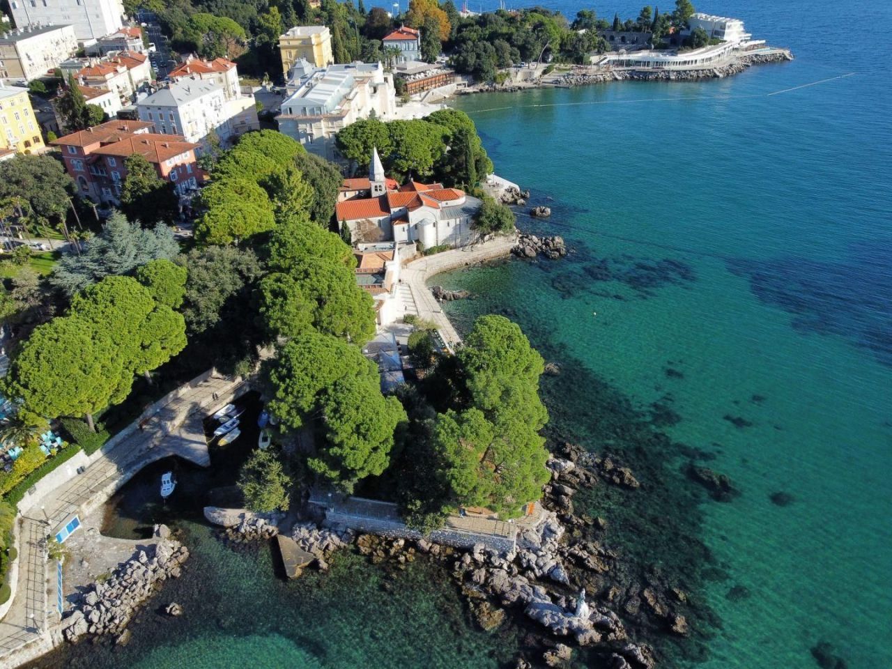 Вилла в Опатии, Хорватия, 333 м² - фото 1