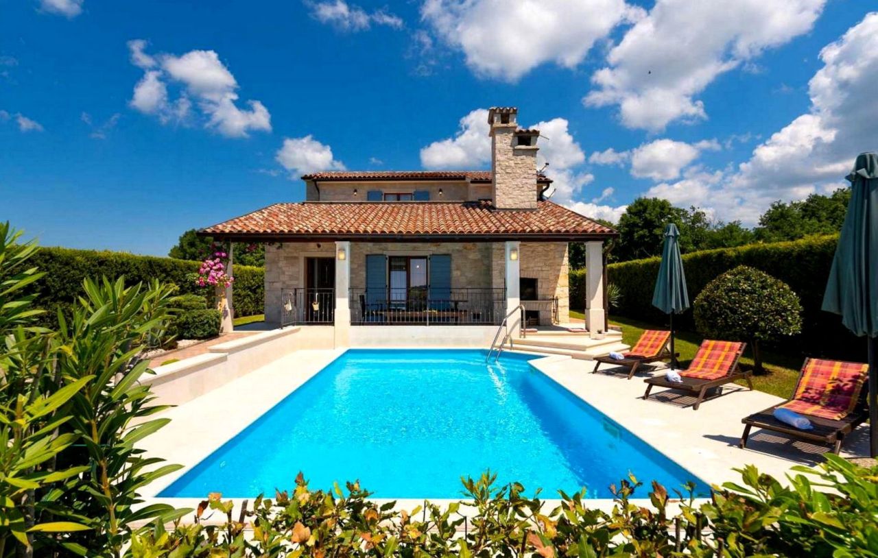 Вилла в Тиняне, Хорватия, 162 м² - фото 1