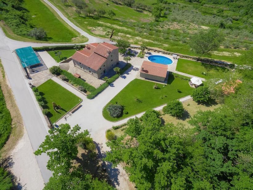 Отель, гостиница в Буйе, Хорватия, 240 м² - фото 2