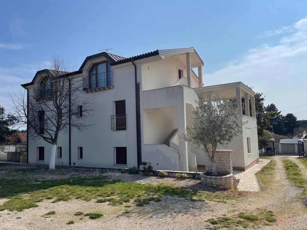 Отель, гостиница в Умаге, Хорватия, 521 м² - фото 2