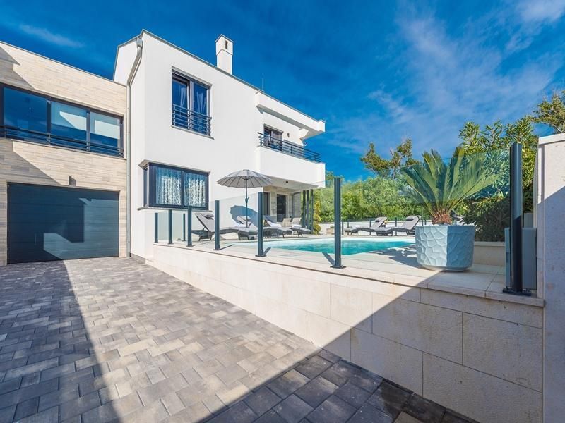 Вилла в Задаре, Хорватия, 190 м² - фото 2