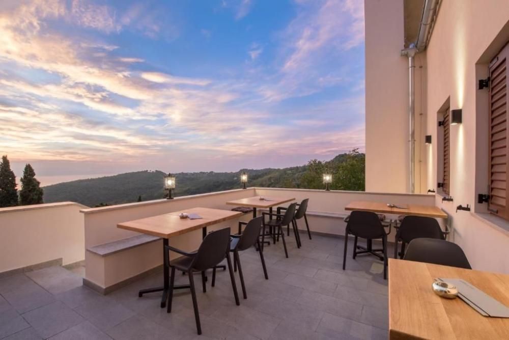 Отель, гостиница в Лабине, Хорватия, 600 м² - фото 2