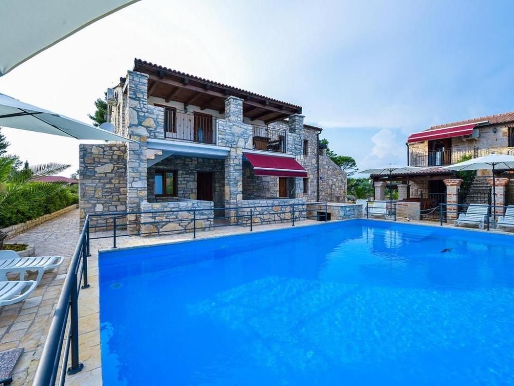 Отель, гостиница Vir, Хорватия, 500 м² - фото 2