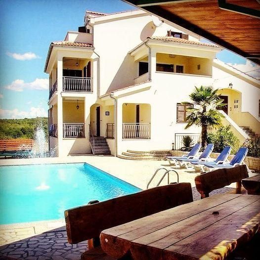 Отель, гостиница в Порече, Хорватия, 500 м² - фото 1