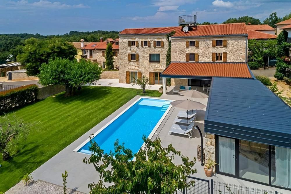 Вилла в Бртонигле, Хорватия, 350 м² - фото 2