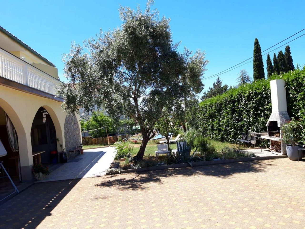 Отель, гостиница в Малинска-Дубашнице, Хорватия, 600 м² - фото 2