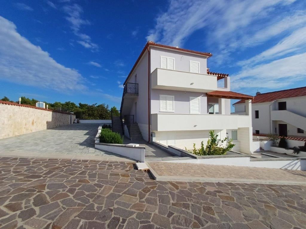 Вилла в Примоштене, Хорватия, 240 м² - фото 2