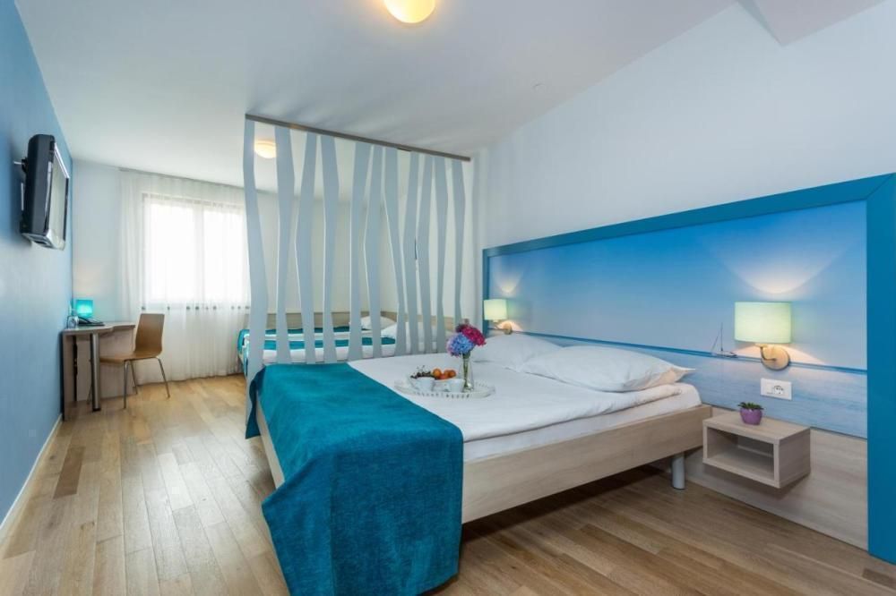 Отель, гостиница в Порече, Хорватия - фото 3