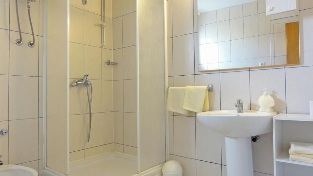 Отель, гостиница в Рогознице, Хорватия, 900 м² - фото 1