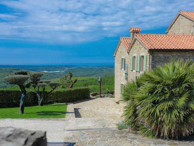 Отель, гостиница в Буйе, Хорватия, 240 м² - фото 4