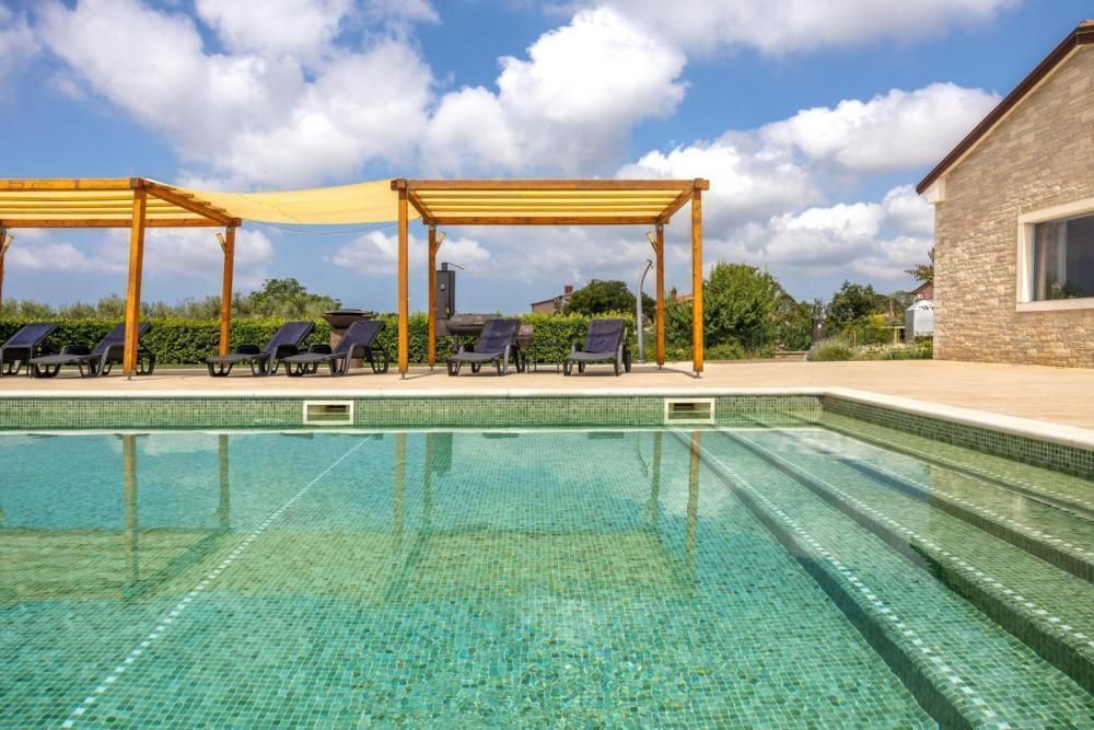 Отель, гостиница в Пуле, Хорватия, 900 м² - фото 4