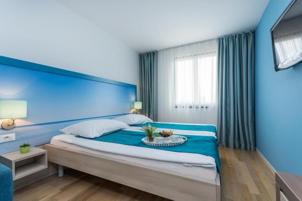 Отель, гостиница в Порече, Хорватия - фото 4