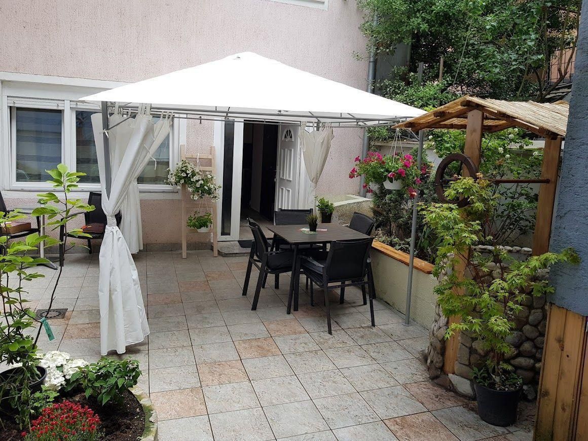 Отель, гостиница Knežija, Trešnjevka - Jug, Хорватия, 400 м² - фото 4