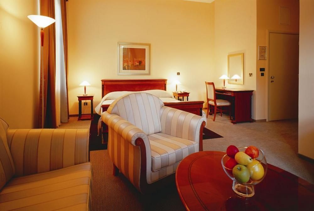 Отель, гостиница в Ловране, Хорватия, 1 300 м² - фото 2