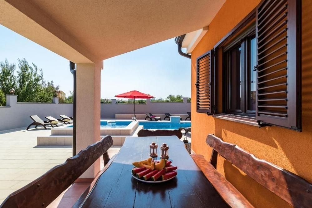 Вилла в Пуле, Хорватия, 350 м² - фото 5