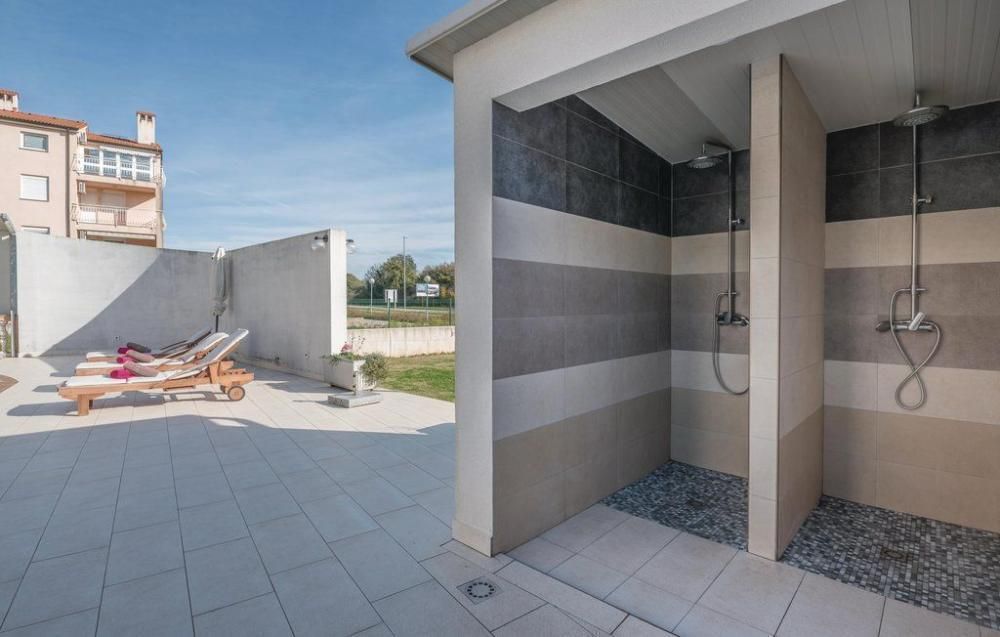 Вилла в Пуле, Хорватия, 565 м² - фото 6