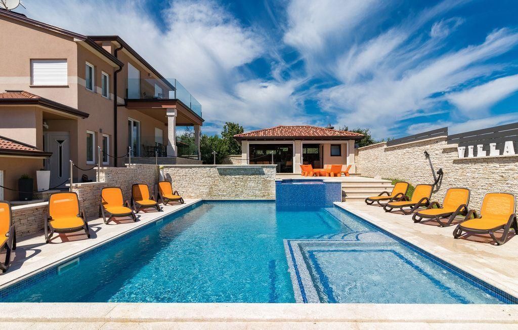 Отель, гостиница Valtura, Хорватия, 600 м² - фото 6