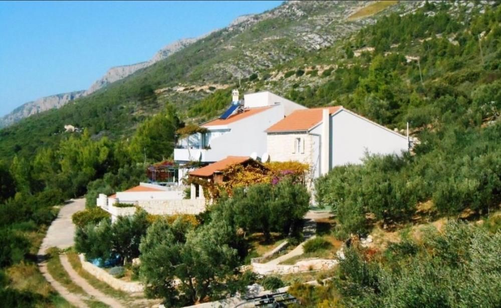 Отель, гостиница на Хваре, Хорватия, 300 м² - фото 1