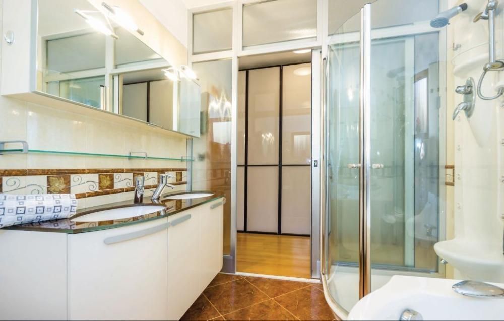 Вилла в Риеке, Хорватия, 300 м² - фото 8