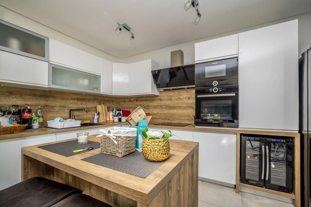 Отель, гостиница Čižići, Dobrinj, Хорватия, 790 м² - фото 8