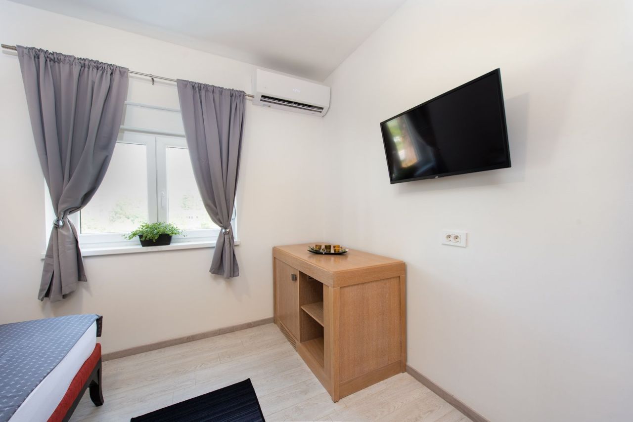 Отель, гостиница Pićan, Хорватия, 1 025 м² - фото 8