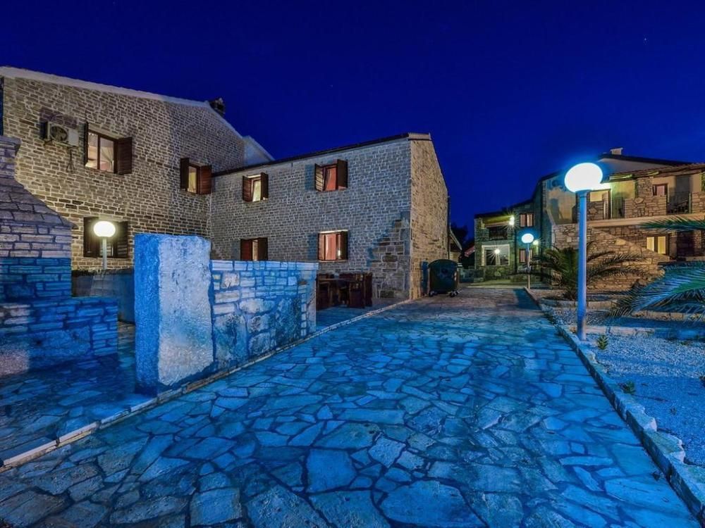 Отель, гостиница Vir, Хорватия, 500 м² - фото 9