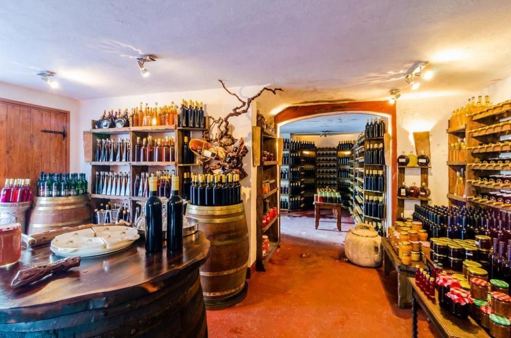 Отель, гостиница Peljesac, Хорватия, 2 400 м² - фото 11