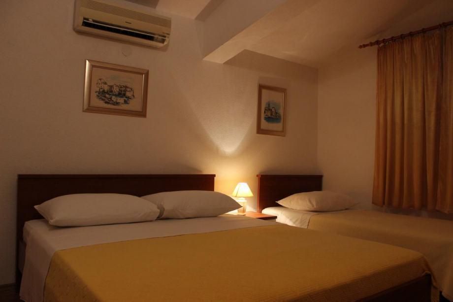 Отель, гостиница Dugi Rat, Хорватия, 368 м² - фото 11