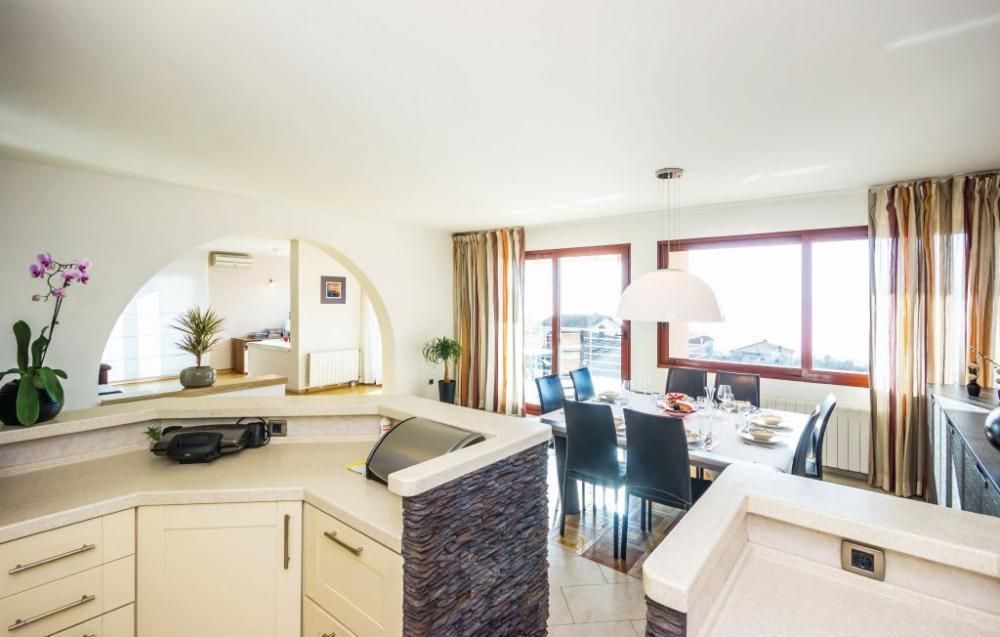 Вилла в Риеке, Хорватия, 300 м² - фото 12